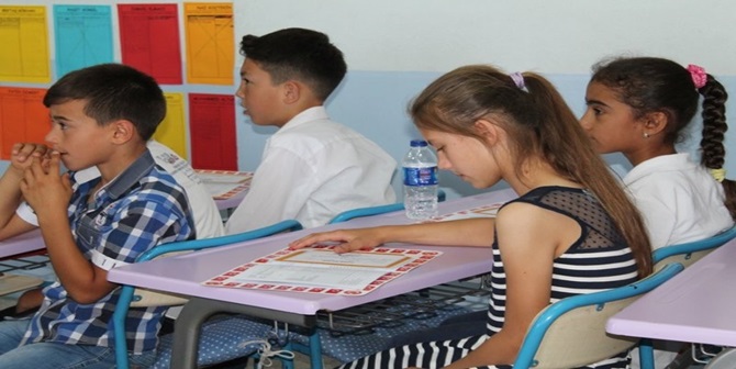 Öğrenciler Karne Sevinci Yaşadı