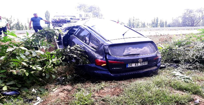Otomobil Kavun Tarlasına Uçtu