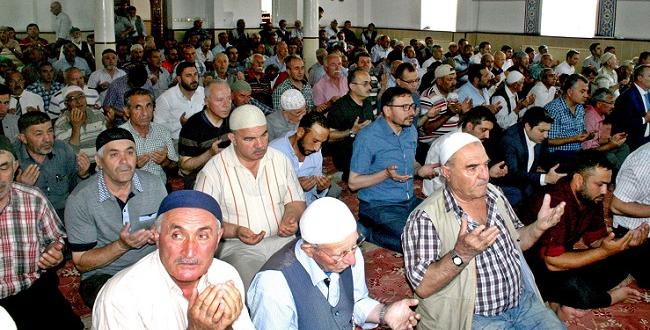 15 Temmuz Şehitleri İçin Dua Edildi