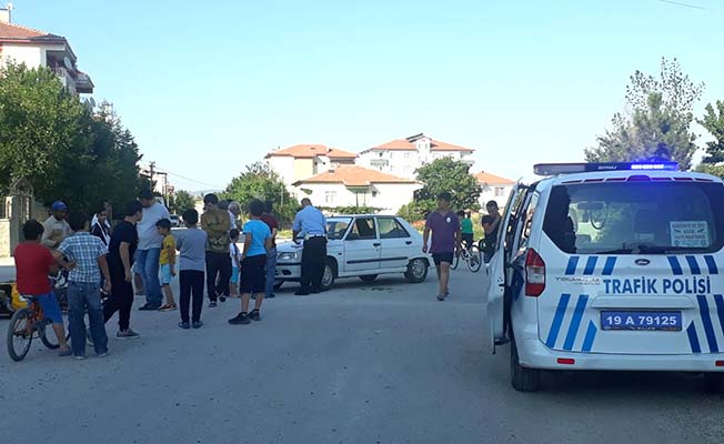 Otomobil ile Motosiklet Çarpıştı