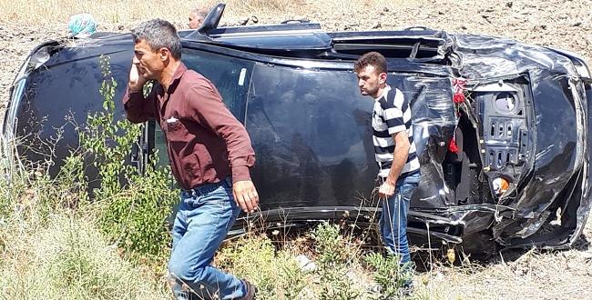 Otomobil Tarlaya Uçtu: 6 Yaralı