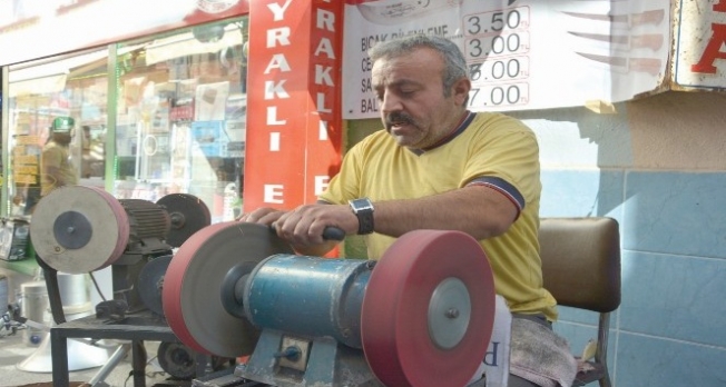 Bıçakçılarda Bayram Mesaisi Başladı