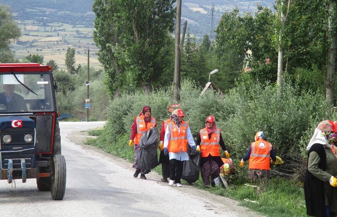 Köylerde Çevre Temizliği Yapılıyor