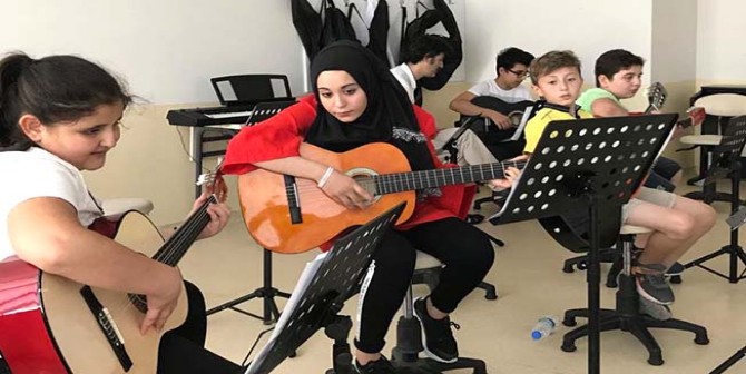 Tatillerini Dolu Dolu Geçiriyorlar