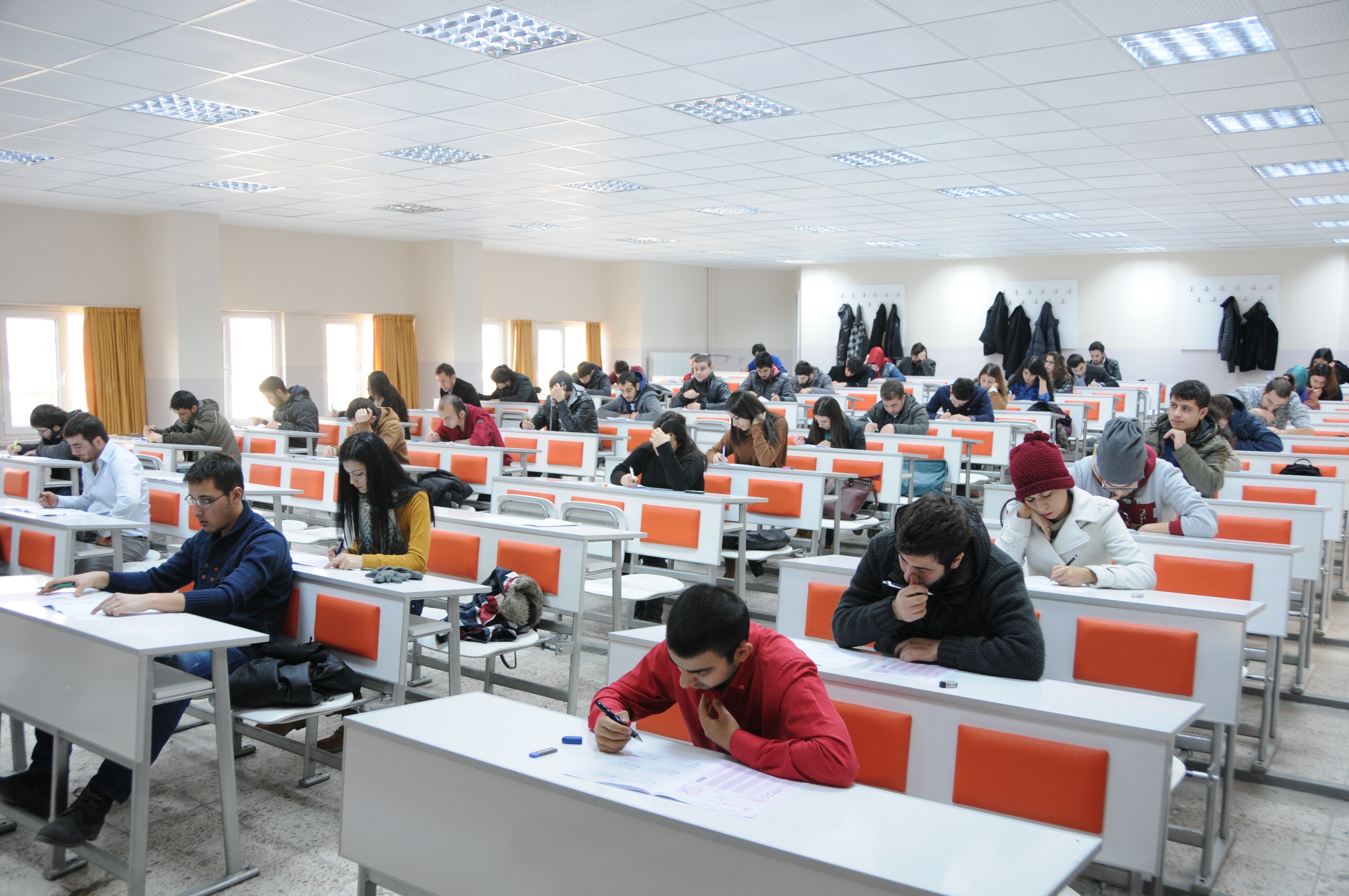 Hitit’in Lisansüstü Programlarına Yoğun İlgi