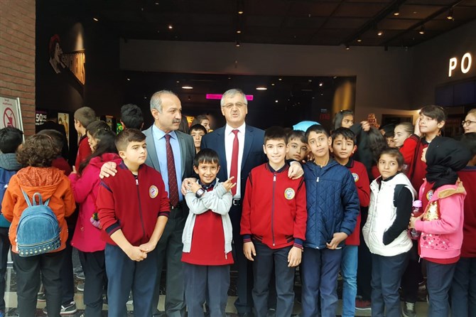Ortaokul Öğrencileri Sinema İle Buluşuyor