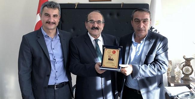 Başkan Şen, Plaketle Ödüllendirildi