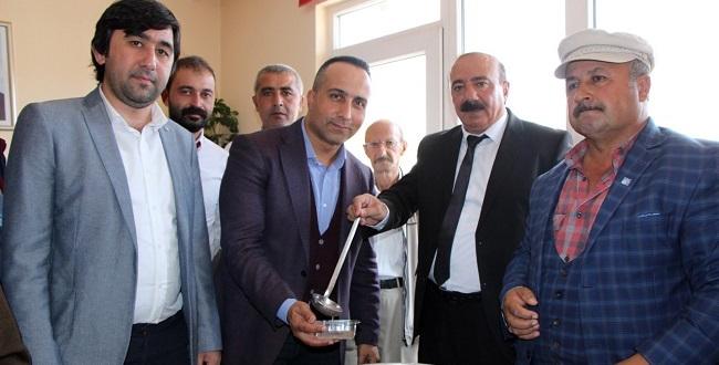 CHP Sungurlu Teşkilatı Aşure Dağıttı