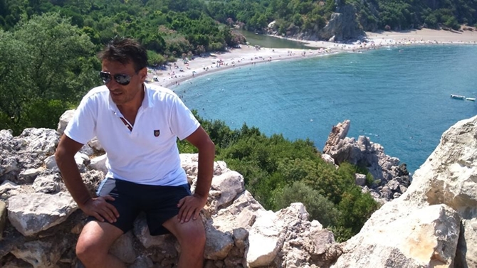 Asansör Boşluğuna Düşen Çorumlu Öğretmen Öldü