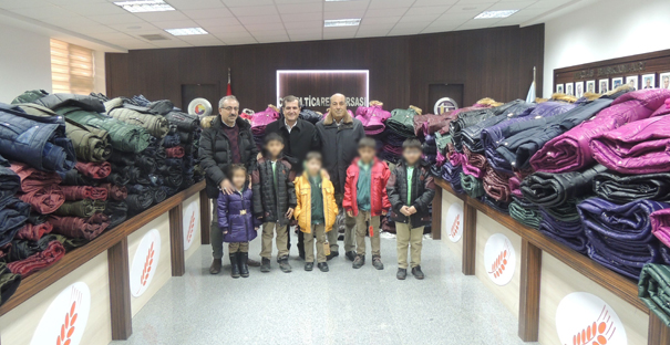 Ticaret Borsası’ndan 800 Öğrenciye Yardım