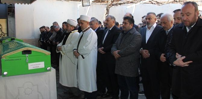 Hüseyin Özkader Toprağa Verildi