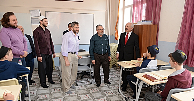 Başkan Gül, Geleceğin Hafızlarını Ziyaret Etti