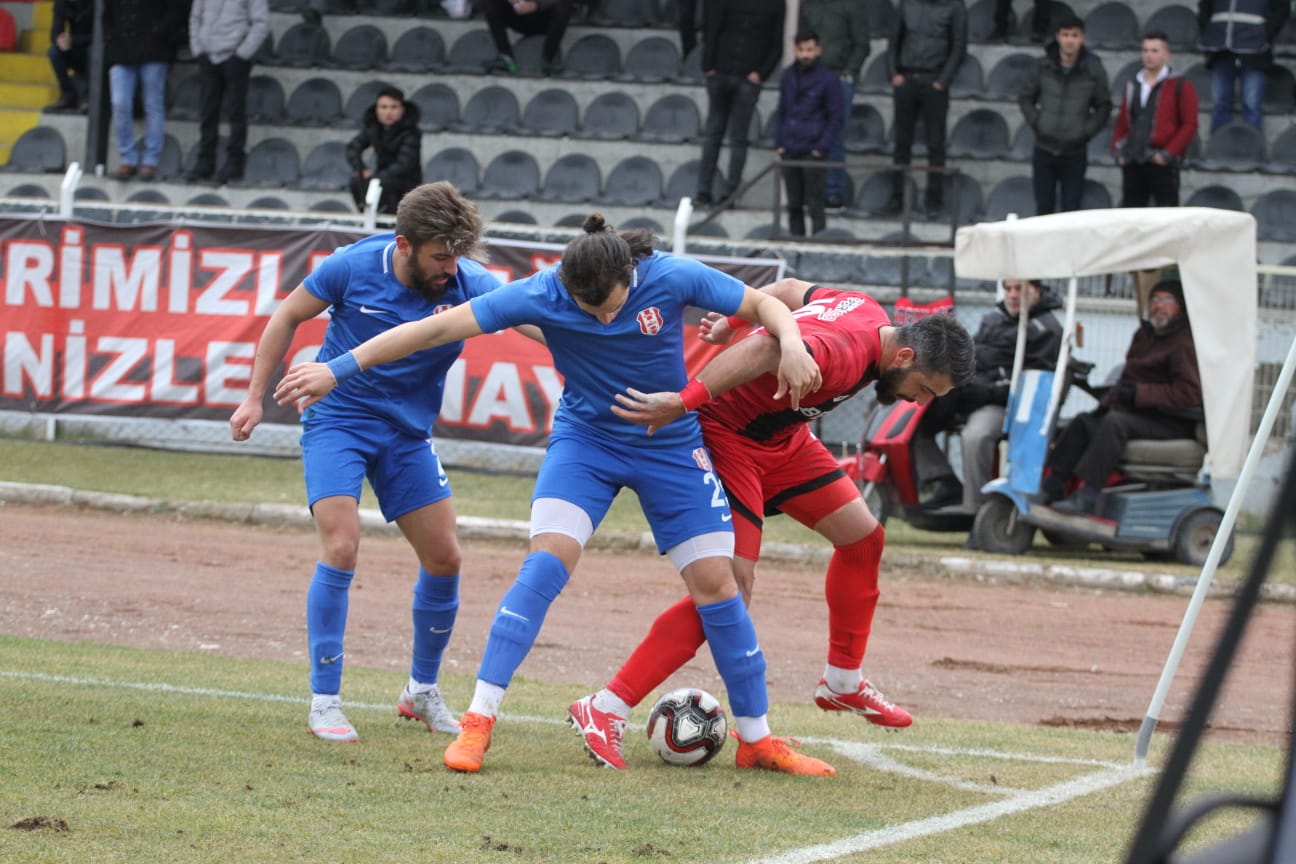 Kan Kaybetmeye Devam Ediyoruz: 0-0