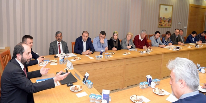 Bölüm Başkanlarını Topladı