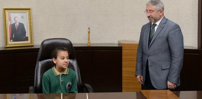 Koltuğa Bu Defa Zümra Oturdu