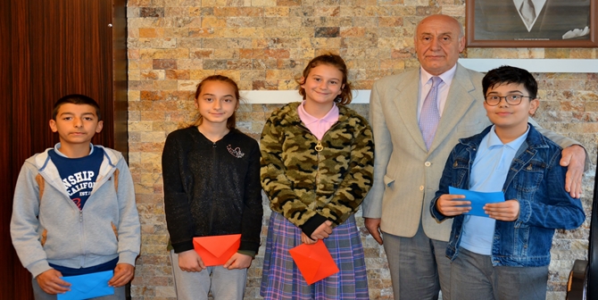 Küçük Oyucular Ödüllendirildi