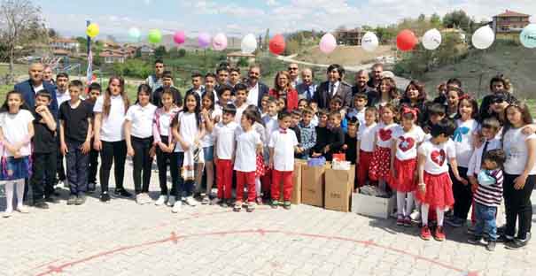  Gökgözlerli Çocukların Sevincine Ortak Oldular