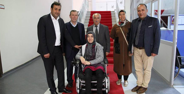 Hollanda’dan Sungurlu’ya Akülü Sandalye Yardımı