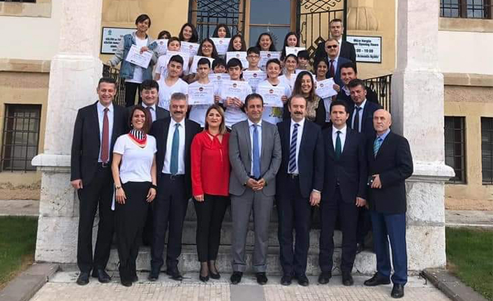 Öğrencilere Arkeoloji Belgesi Verildi