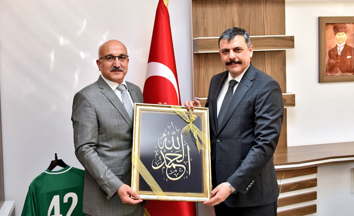 Vali Çiftçi’den, Büyük’e Tebrik Ziyareti