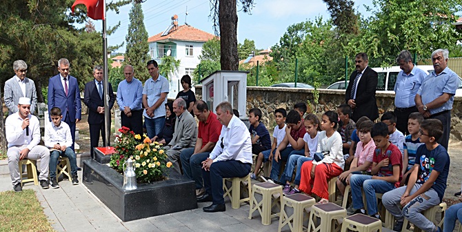 Şehit Aybüke Öğretmen Kabri Başında Anıldı