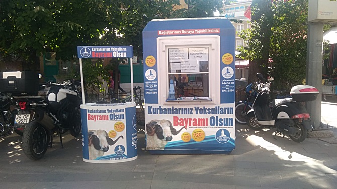 Deniz Fenerinden Yoksullara Bayram Desteği