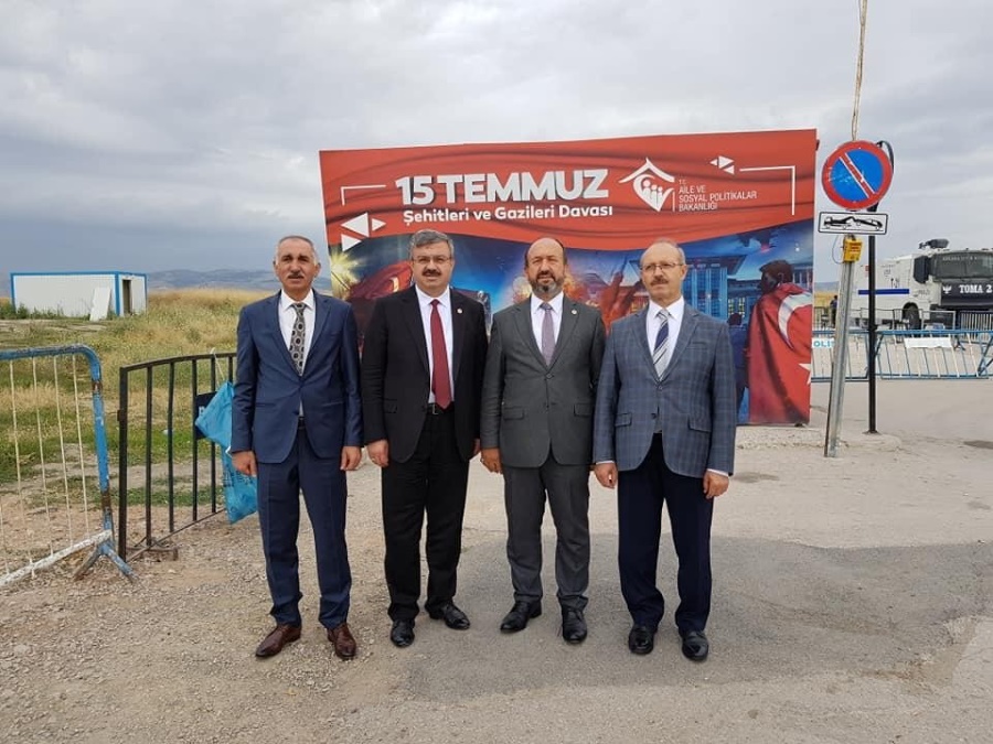 Şehit Yakınlarını Yalnız Bırakmıyor