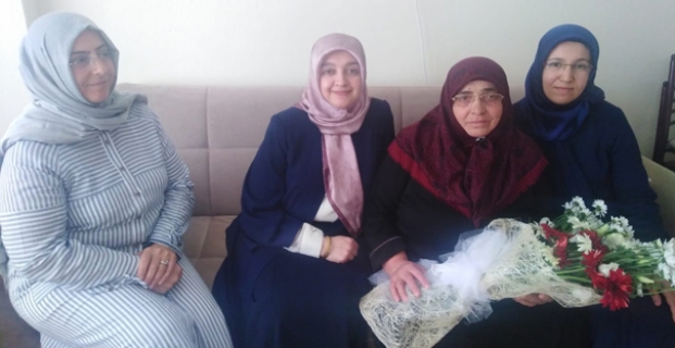 Aşgın Bayramda Ulu Çınarları Unutmadı