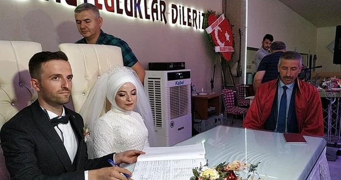 Bu Kez Oğlunun Nikahını Kıydı