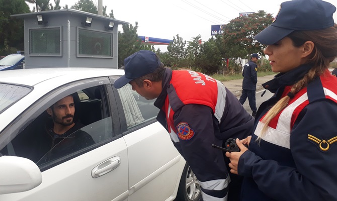 Araçta Sigara İçenlere Ceza Kesildi