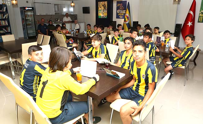 “Hem Okuyor Hem de Oynuyorlar”