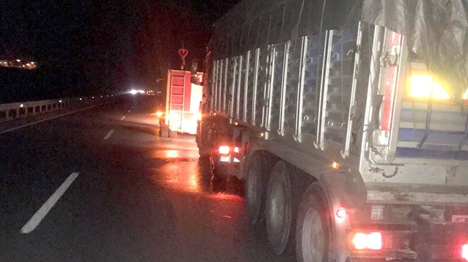 TIR’ın Lastikleri Alev Aldı