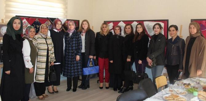 Protokol Eşlerinden Ortaköy’e Ziyaret