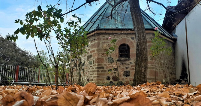 Koyun Baba Türbesi’nde Sonbahar Manzaraları