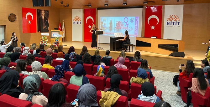 “Yetki ve Karar Sürecinde Kadın” Konulu Konferansa Verildi