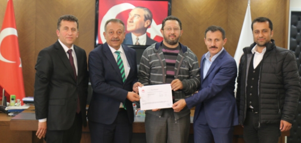 Arı İşletme Belgesini Aldı