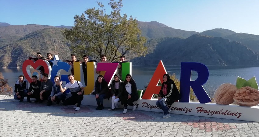 Öğretmen ve Öğrencilerden Oğuzlar’a Gezi