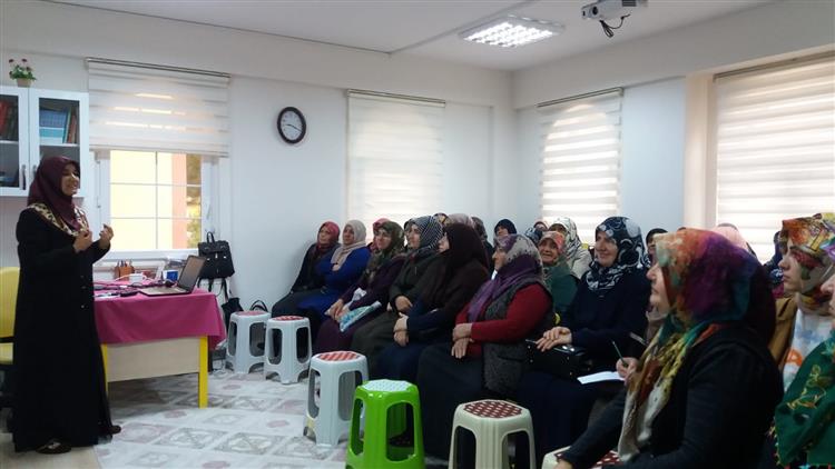 Kuran Kursları Seminerleri Devam Ediyor