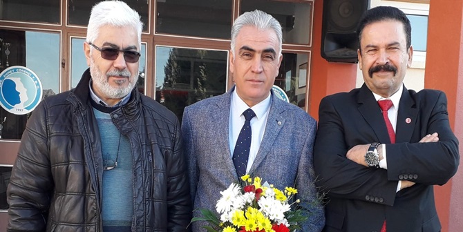 Yeni Görevine Çiçeklerle Uğurlandı