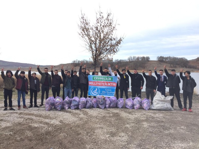 Ülkü Ocakları Çevre Temizliği Yaptı