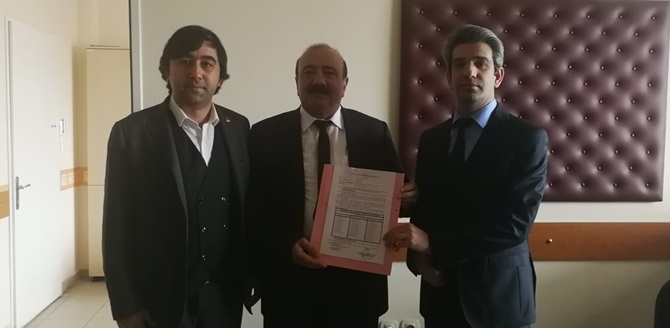 Erayhan, Mazbatasını Aldı