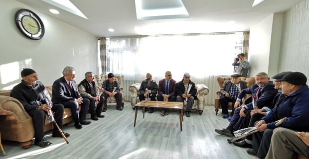 AK Parti’den Ulu Çınarlara Ziyaret