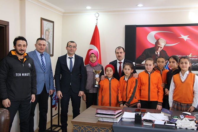 Hentbol’da Kupa Kazandılar