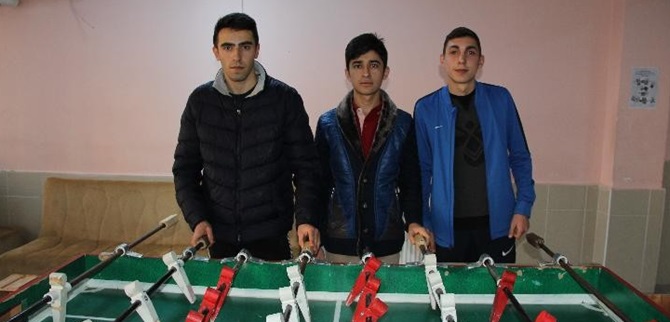 Atık Malzemelerden Langırt Yaptılar