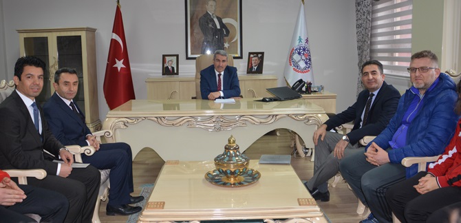 M.E Müdürü Sarı’ya Projelerini Anlattılar