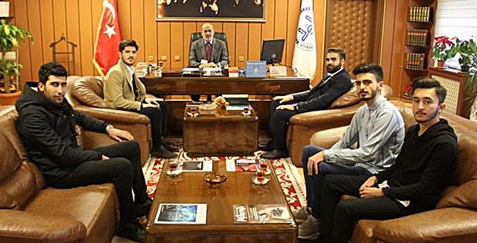 Gençlik Üzerine Konuştular