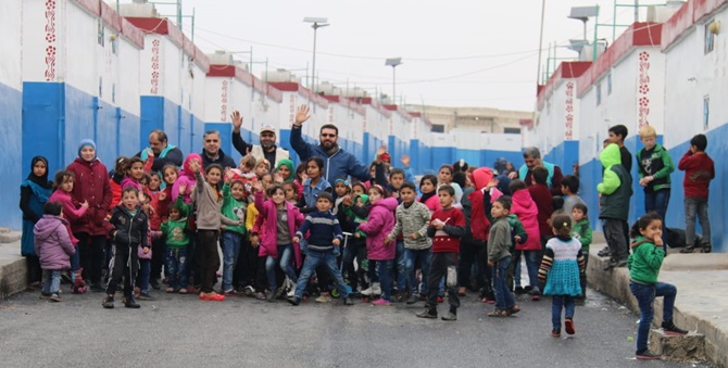 “Ekiplerimiz İdlib’de Binlerce Muhtaca Ulaştı”