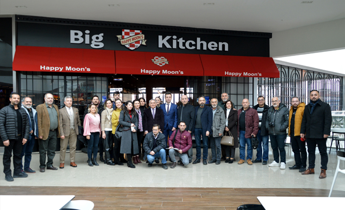 AHL Park, Basını Unutmadı