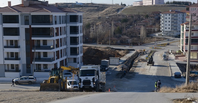 İpeklievler 3. Cadde de İsale Hattını Yeniliyor
