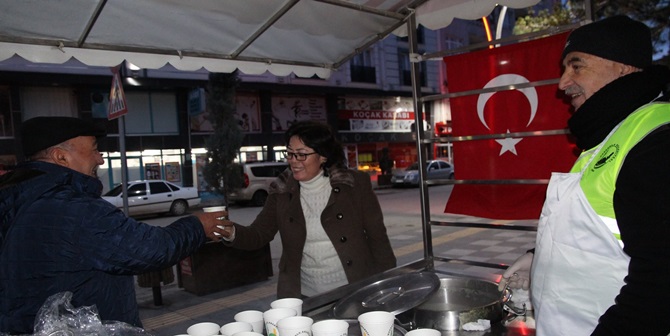 Belediyeden Sabahları Sıcak Çorba İkramı